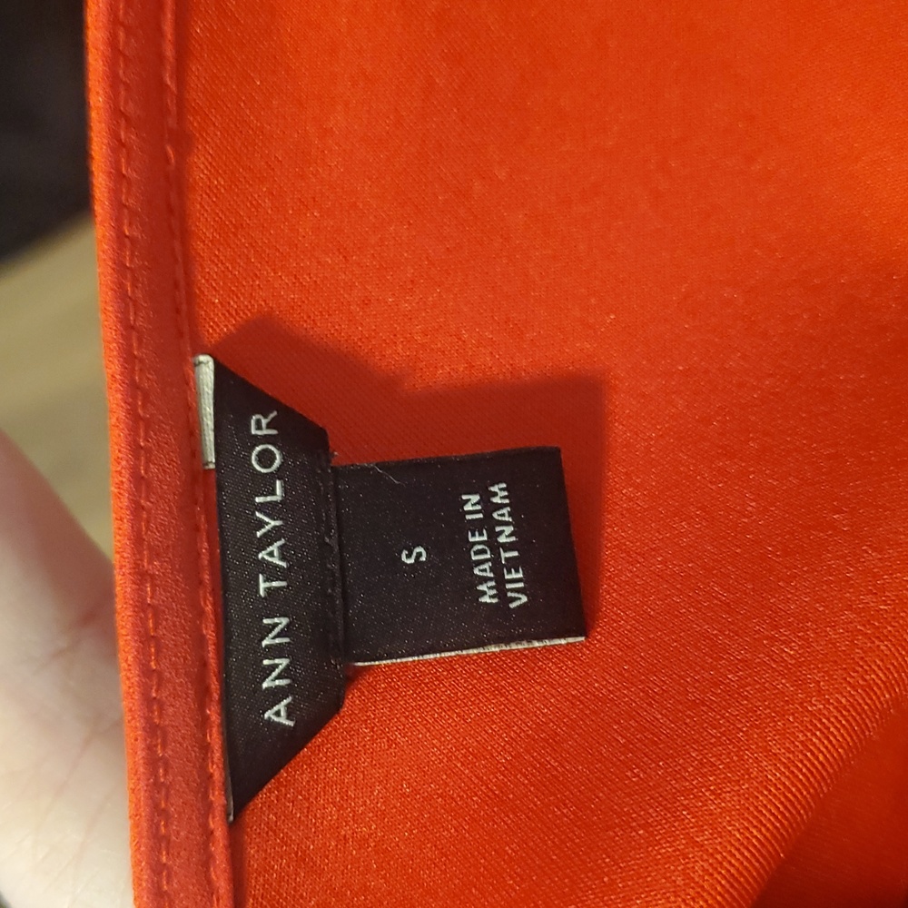 Ann Taylor Top - Picture 6 of 6